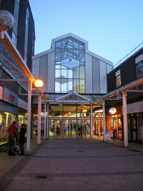 Airedale Shopping Centre, Entrance © Alexander P Kapp :: Geograph ...