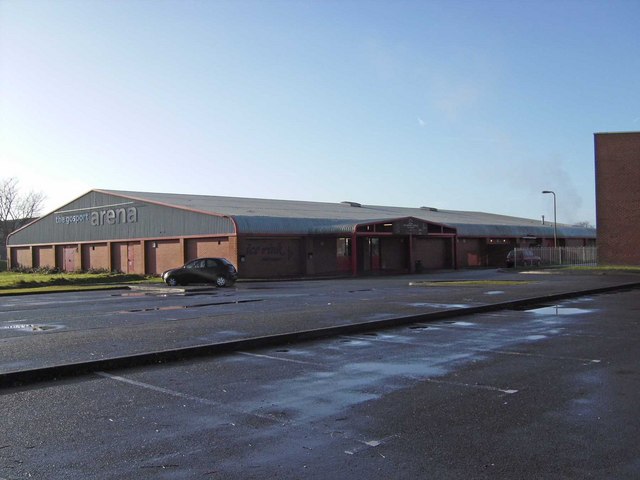 gosport-ice-rink-2-barry-shimmon-geograph-britain-and-ireland