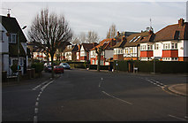 TQ2487 : Ravenscroft Avenue by Martin Addison
