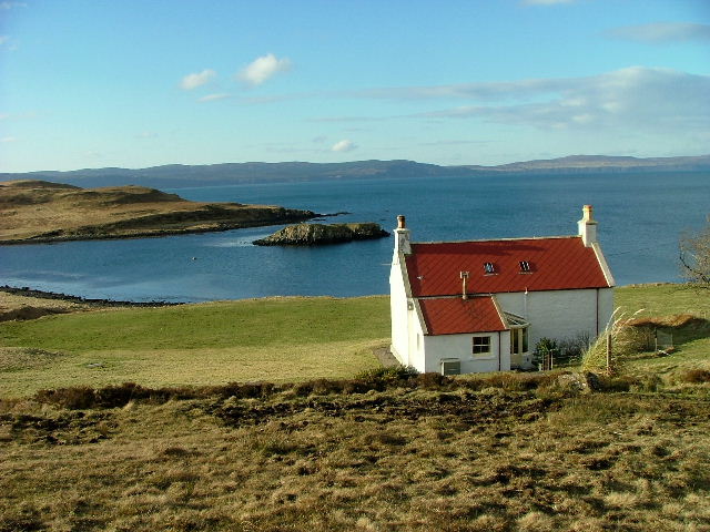 House at Cuidrach © Dave Fergusson cc-by-sa/2.0 :: Geograph Britain and ...