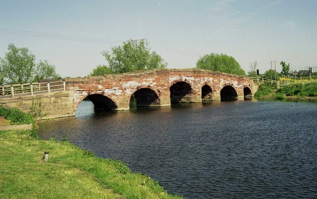 Eckington Bridge and the River Avon