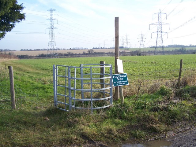 Kissing Gate on path near Northfleet... © David Anstiss cc-by-sa/2.0 ...