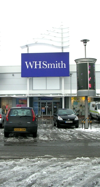 W H Smiths Birstall Retail Park © Betty Longbottom Geograph