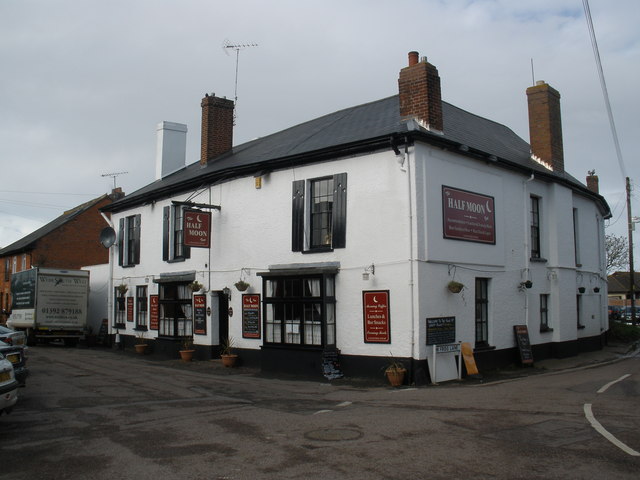 The Half Moon Inn, Clyst St Mary © Roger Cornfoot cc-by-sa/2.0 ...