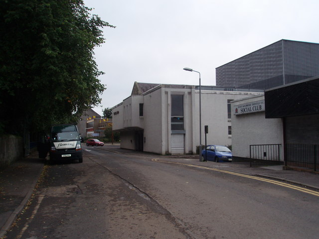 The Village Theatre © Paul Nardone cc-by-sa/2.0 :: Geograph Britain and ...