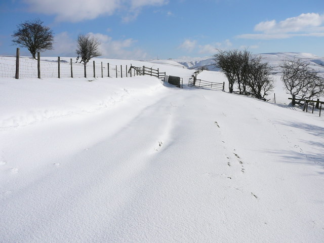 Snowy footpath by Whitehills Farm