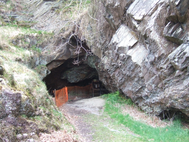 Entrance to Dolaucothi Gold Mine © David Smith cc-by-sa/2.0 :: Geograph ...