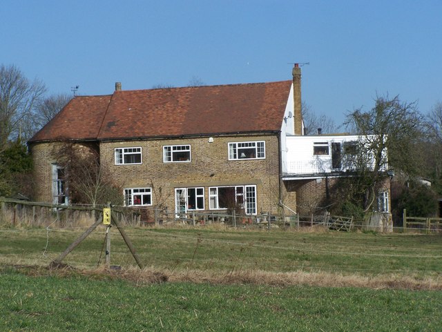 Barty Farm Oast House © David Anstiss :: Geograph Britain ...