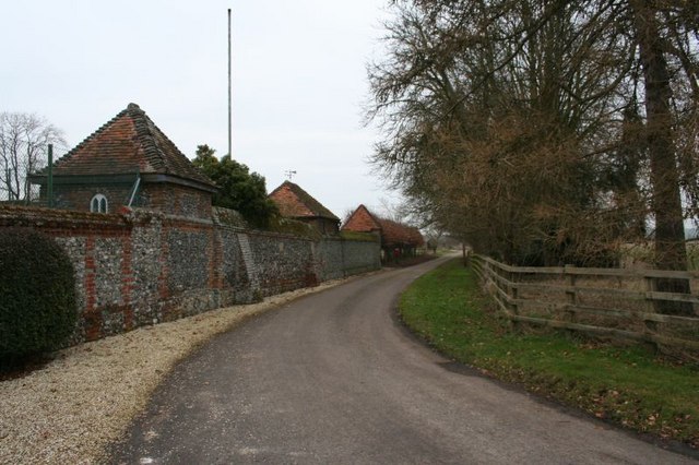 Road past the Manor