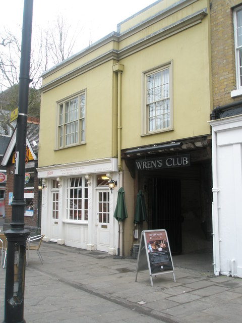 Wren's Club in Thames Street