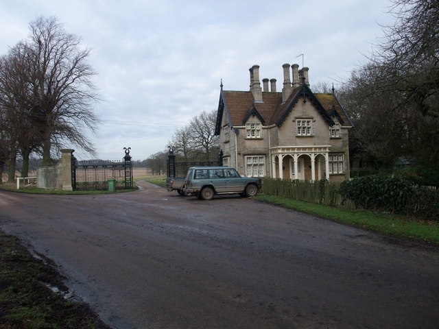 Lodge at Bunker's Hill & entrance to Welbeck Park