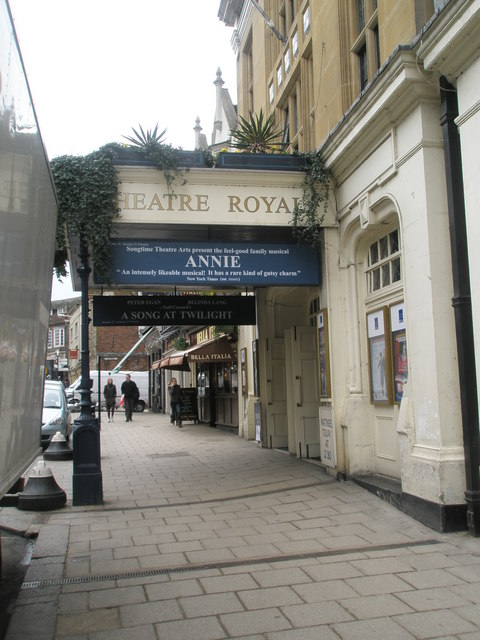 Entrance to the Theatre Royal in Thames Street