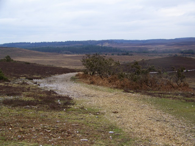 Hampton Ridge © Maigheach Gheal Cc By Sa20 Geograph Britain And