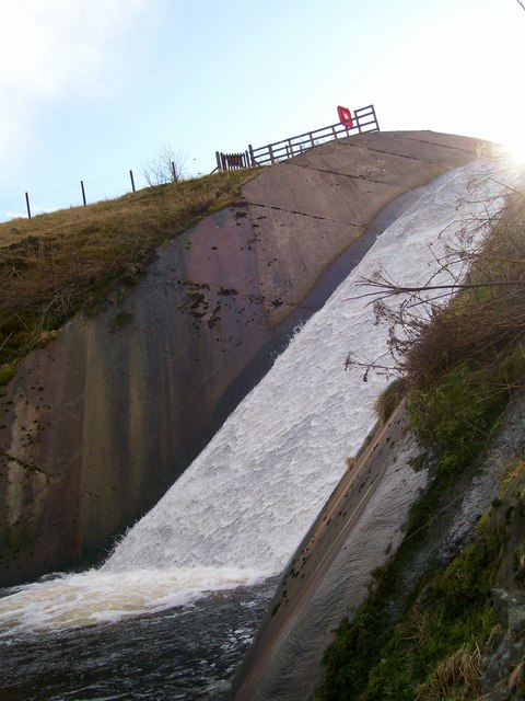Over flow channel © Thomas Stenhouse cc-by-sa/2.0 :: Geograph Britain ...