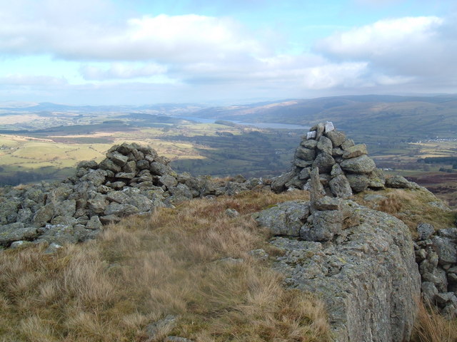 Summit cairns © John Horner :: Geograph Britain and Ireland