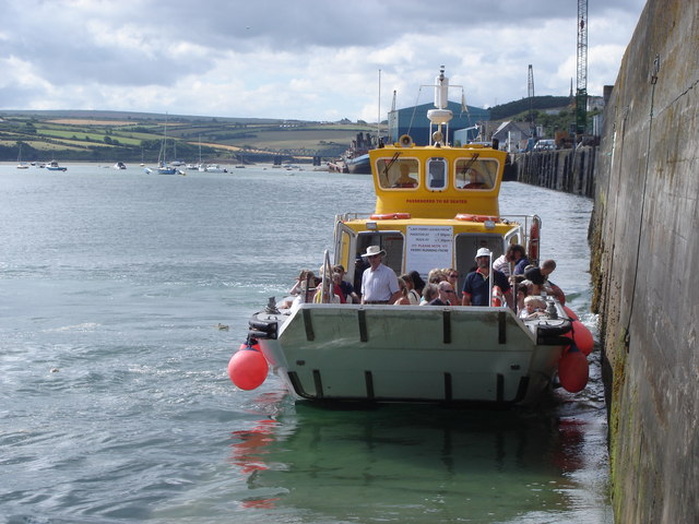 Padstow - the ferry from Rock © Ian Cunliffe cc-by-sa/2.0 :: Geograph ...