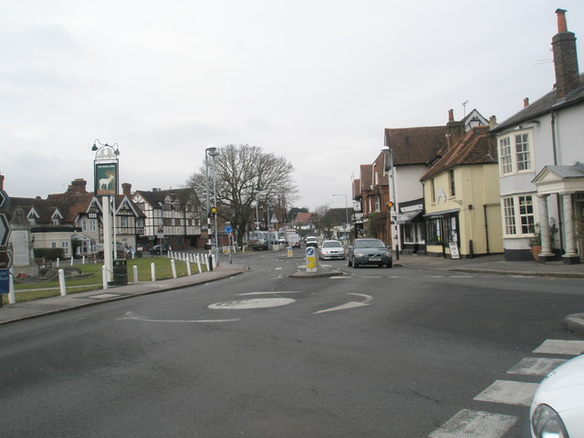 Spot-roundabout by The Stag in Datchet