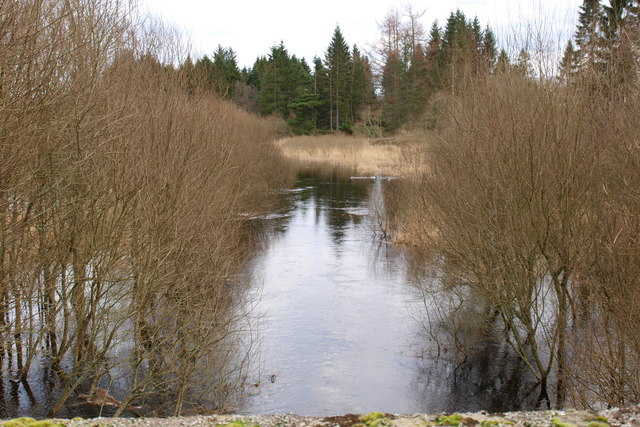 Melgam Water entering Lintrathen Loch © Alan Morrison cc-by-sa/2.0 ...