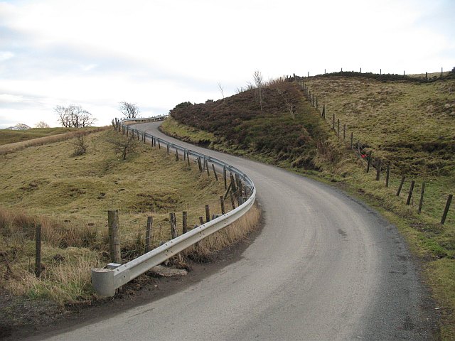 steep-road-bathgate-hills-richard-webb-geograph-britain-and-ireland