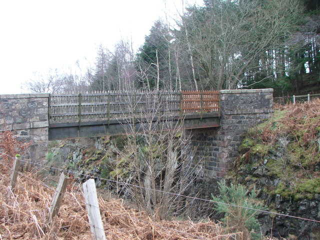 Pedestrian Railway Bridge at Pitcaple Woods