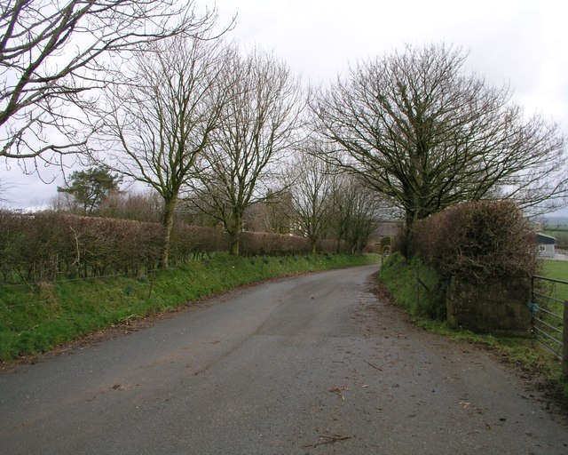 Access lane to Walton Grange