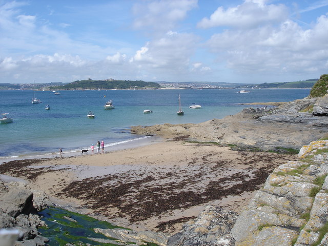 Great Molunan beach © Ian Cunliffe :: Geograph Britain and Ireland