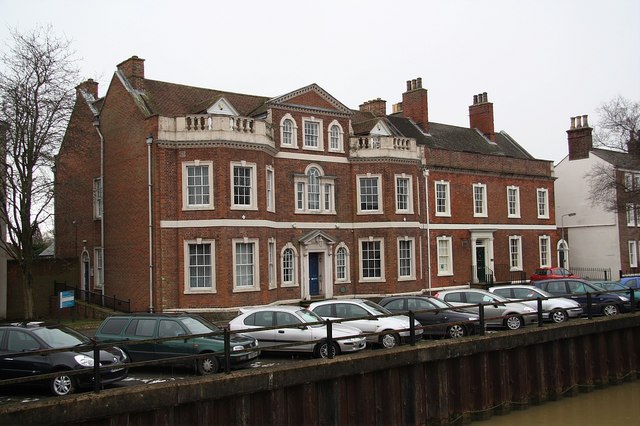 Holland House © Richard Croft :: Geograph Britain and Ireland