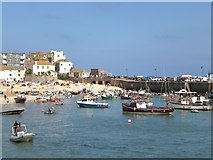 SW5240 : St Ives harbour by Dave Beynon