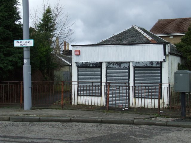 Disused shop © Thomas Nugent :: Geograph Britain and Ireland