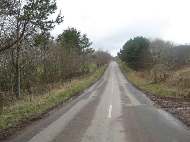 Country road heading towards Marygold