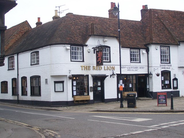 The Red Lion Pub, Lenham © David Anstiss :: Geograph Britain and Ireland