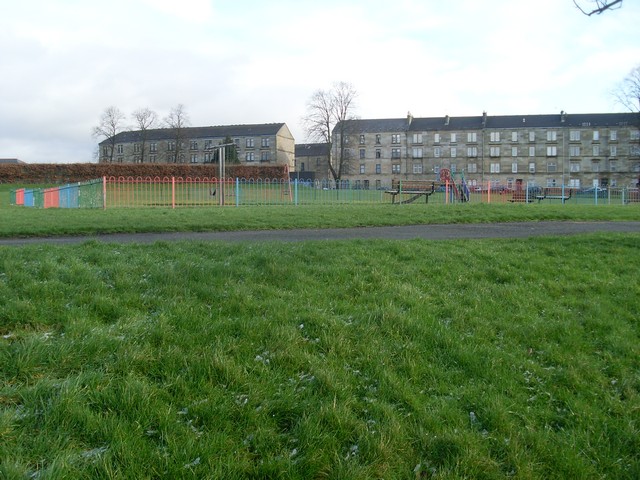 Small playpark by Seedhill Road