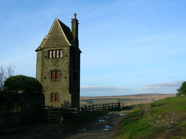 Pigeon Tower © John H Darch :: Geograph Britain and Ireland