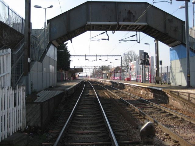 grays-railway-station-ron-galliers-geograph-britain-and-ireland