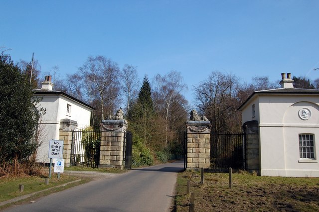 Gates to Thorndon Park