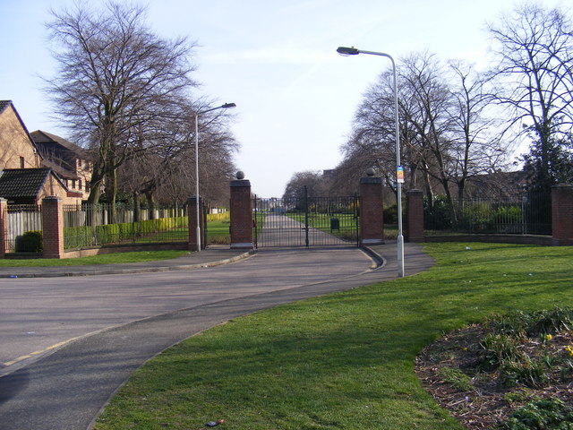 Mayesbrook Park Entrance