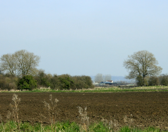 2009 : Overlooking a ploughed field south of Keevil Airfield