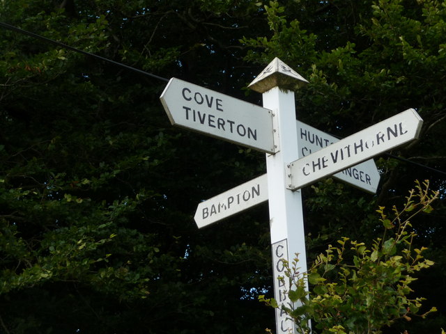 Mid Devon : Cobbacombe Cross Signpost