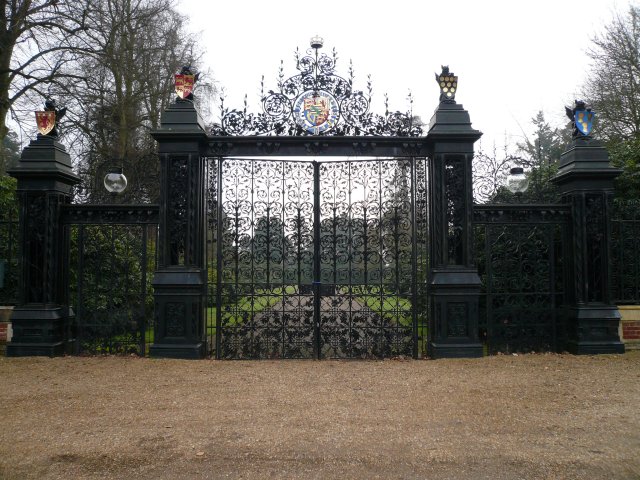 Sandringham Estate Gates © Craig Tuck cc-by-sa/2.0 :: Geograph Britain ...