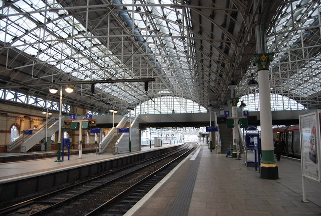 Platform 3 & 4, Piccadilly Station
