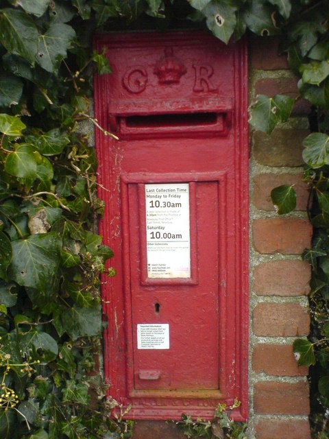 Toldish Post box (G.R. initials) © phil :: Geograph Britain and Ireland