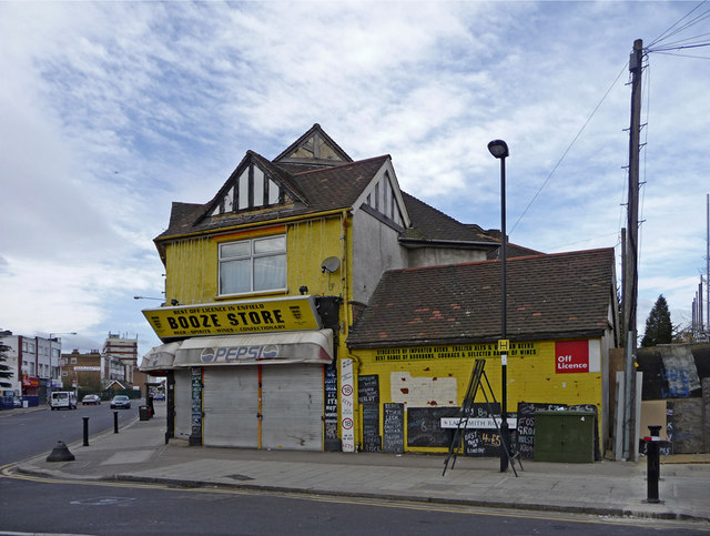 Off-Licence, Ladysmith Road, Enfield © Christine Matthews cc-by-sa/2.0 ...