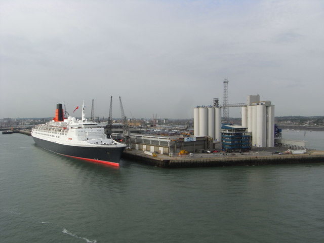 qe2 cruise terminal parking