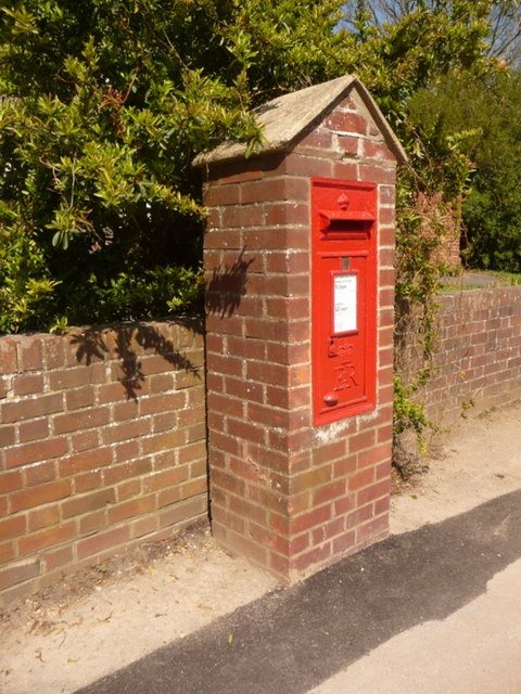 Walkford: postbox № BH23 2, Walkford Road