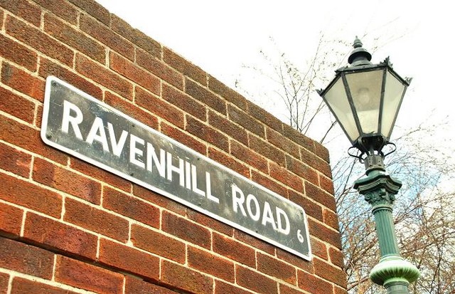 Ravenhill Road sign, Belfast (1)