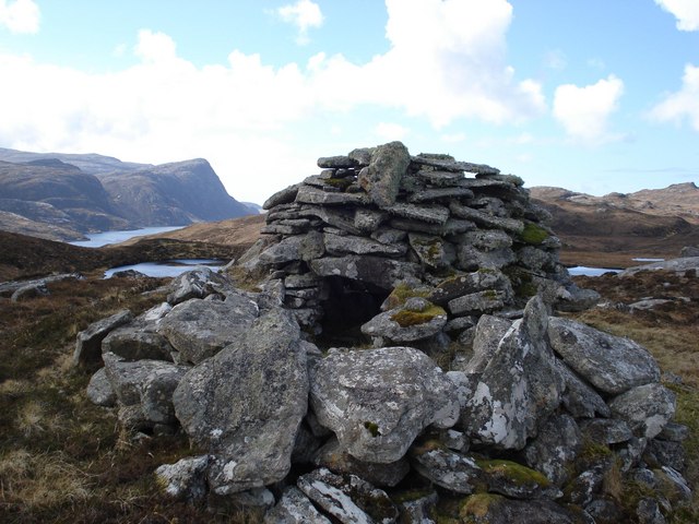 Beehive cairn at NB 06572 17806