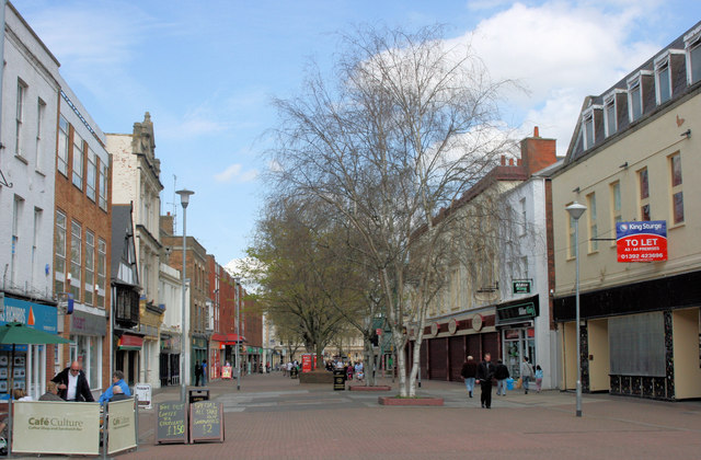 High Street - Taunton © Nick Chipchase Cc-by-sa 2.0 :: Geograph Britain 