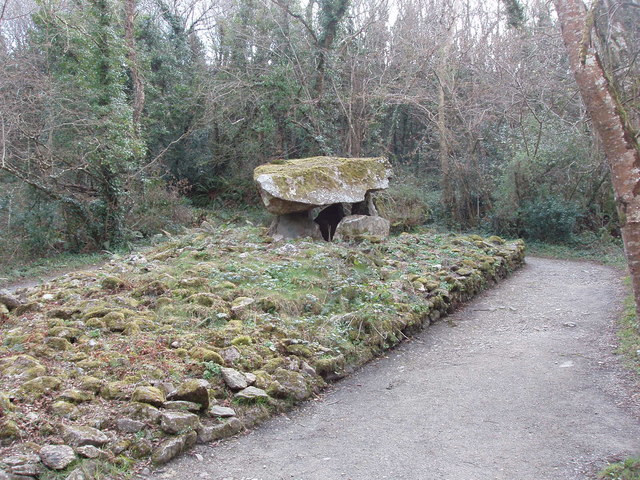 Dolmen exhibit, Irish National Heritage Park