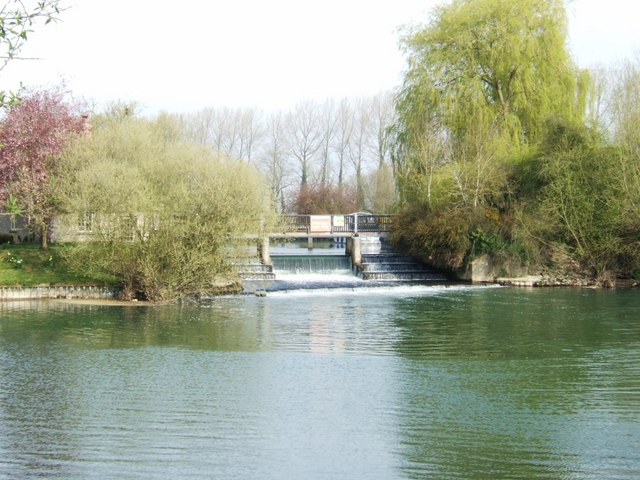 Buscot Weir © Bryan Pready :: Geograph Britain and Ireland