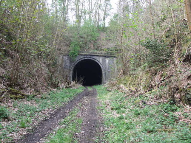 Railway Tunnel © Stephen Mather cc-by-sa/2.0 :: Geograph Britain and ...